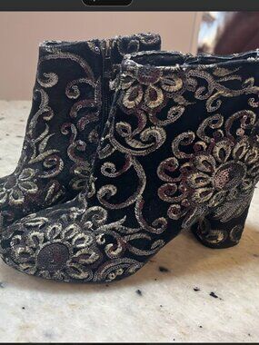 Primadonna Collection Sequin Booties Size 7